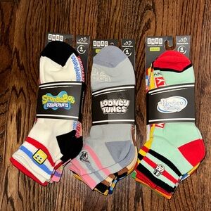 Lot of SWAG socks NWT
SpongeBob SquarePants, Looney Tunes, Hasbro Gaming